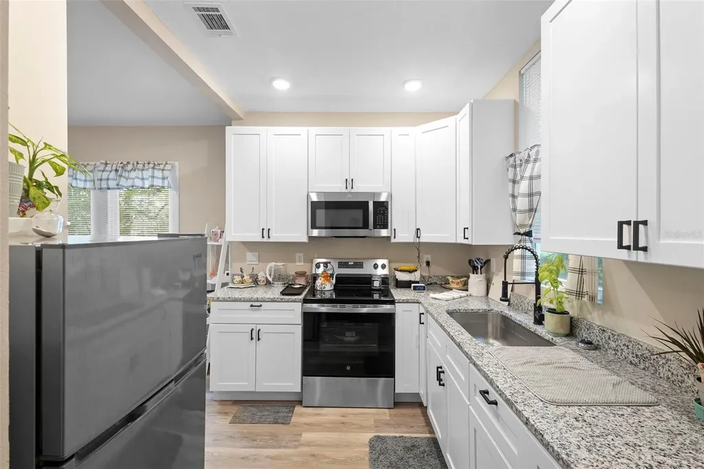 135 S Arlington Avenue Deland FL 32724