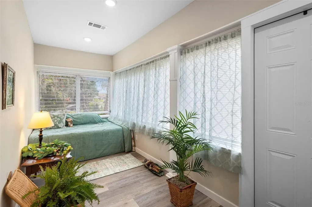 135 S Arlington Avenue Deland FL 32724
