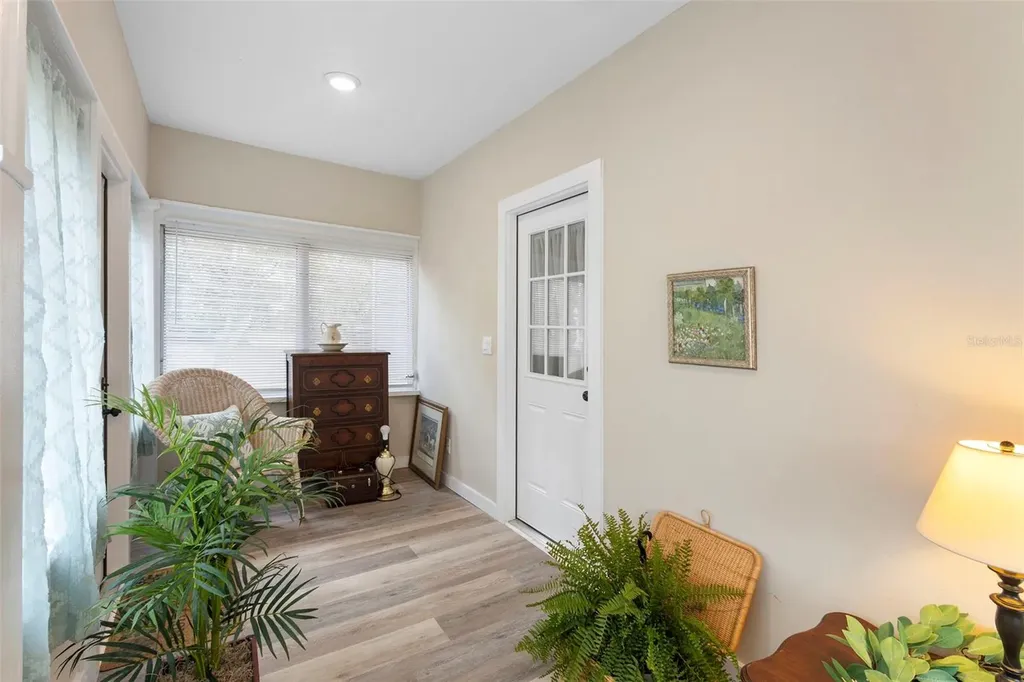 135 S Arlington Avenue Deland FL 32724