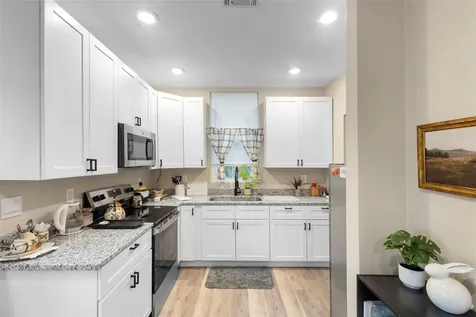 135 S Arlington Avenue Deland FL 32724