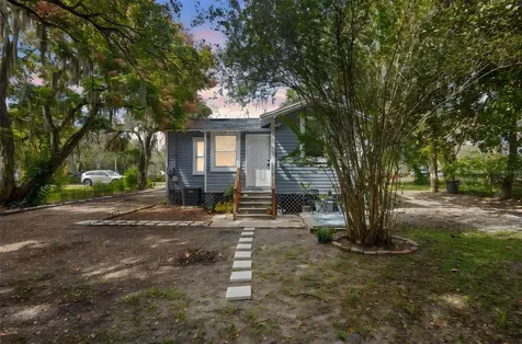 135 S Arlington Avenue Deland FL 32724
