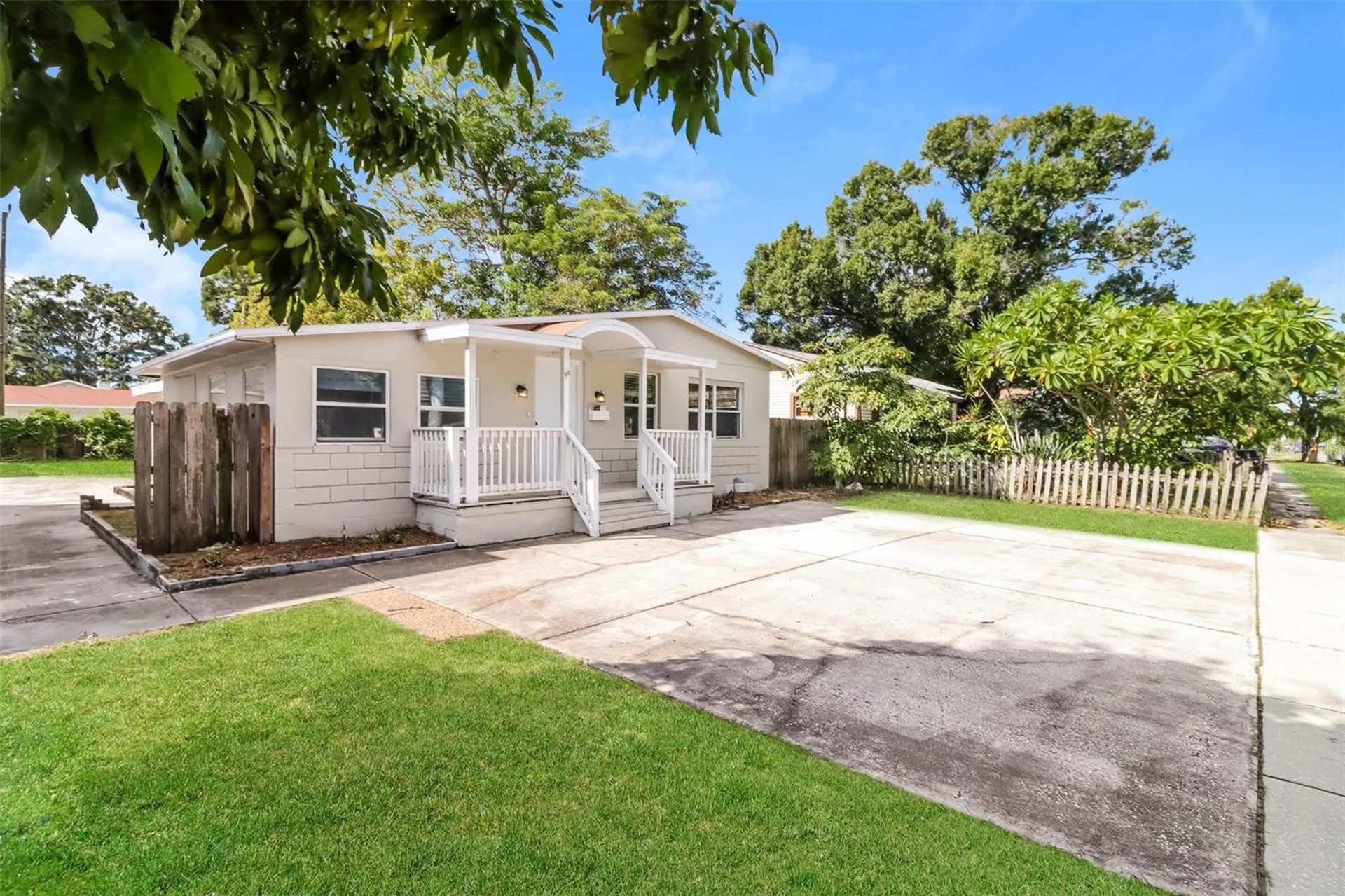 2626 15th Avenue N St Petersburg FL 33713