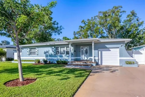2736 45th Way N St Petersburg FL 33713