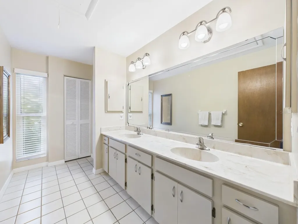 3225 Golden Eagle Lane Sarasota FL 34231
