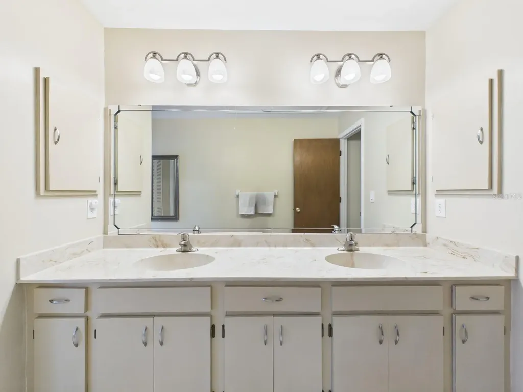 3225 Golden Eagle Lane Sarasota FL 34231