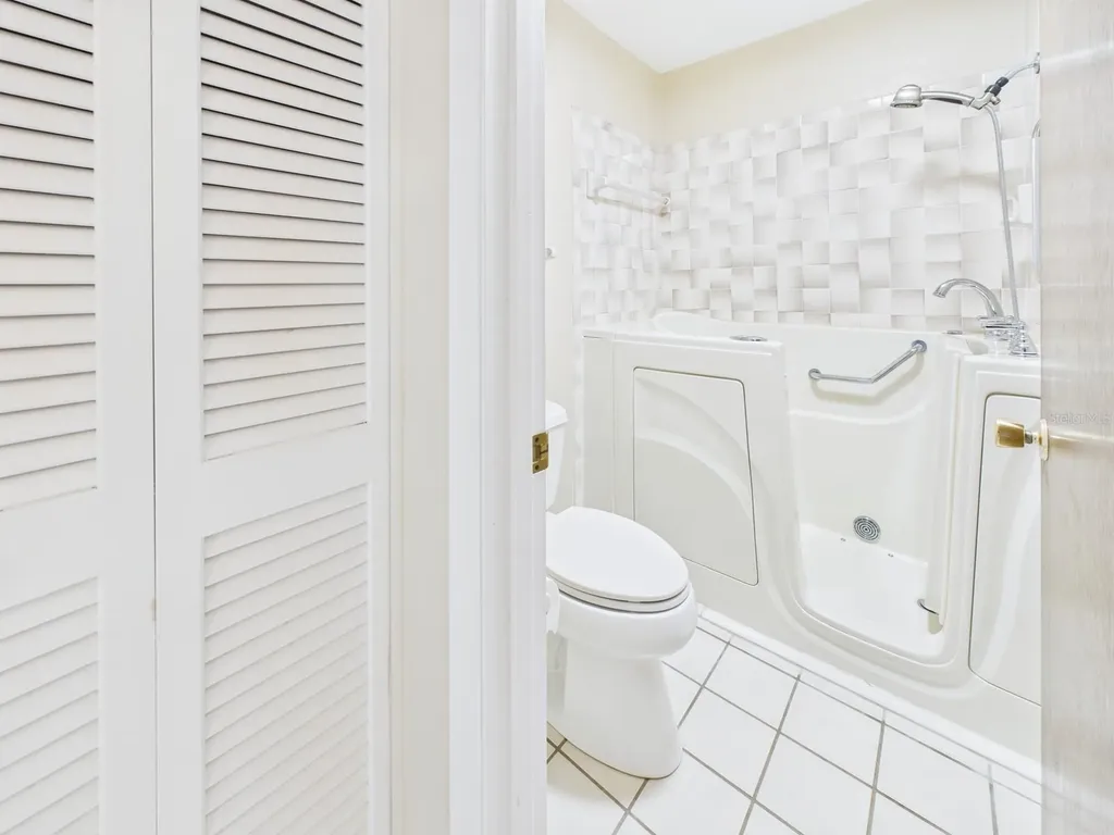 3225 Golden Eagle Lane Sarasota FL 34231