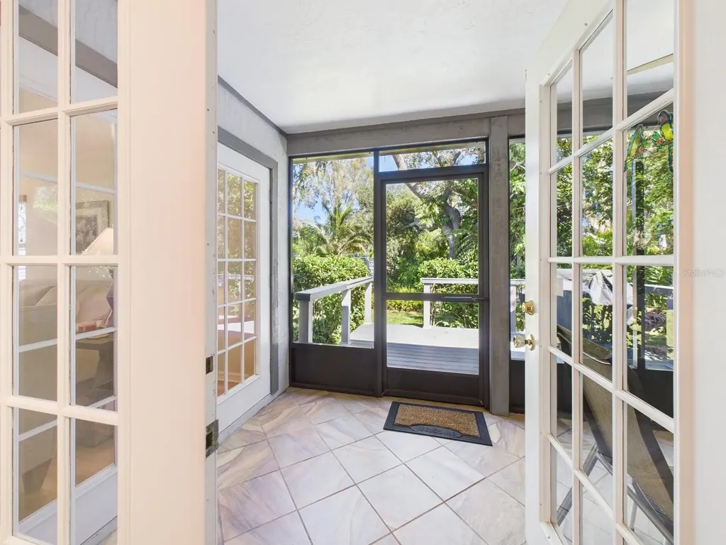3225 Golden Eagle Lane Sarasota FL 34231
