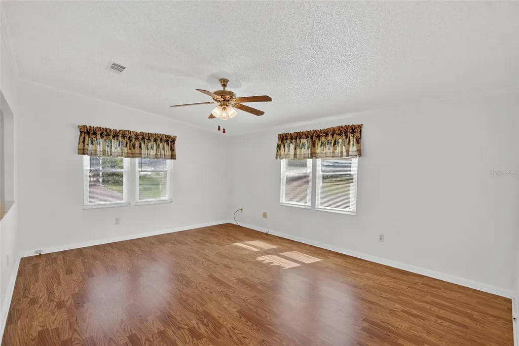 4945 Shore Line Drive Polk City FL 33868