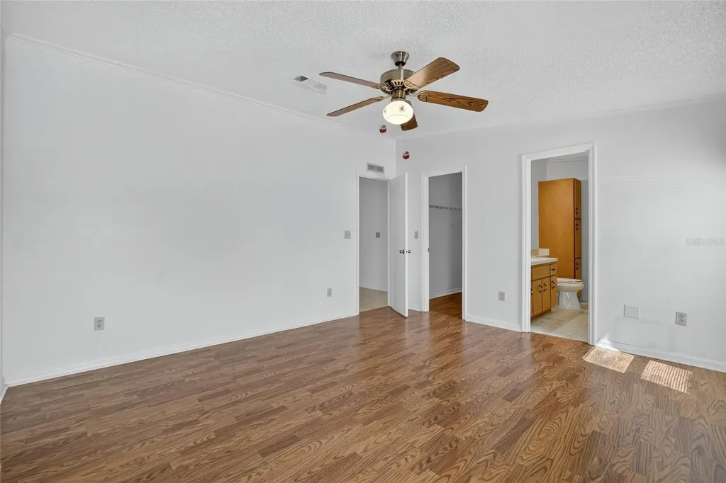 4945 Shore Line Drive Polk City FL 33868