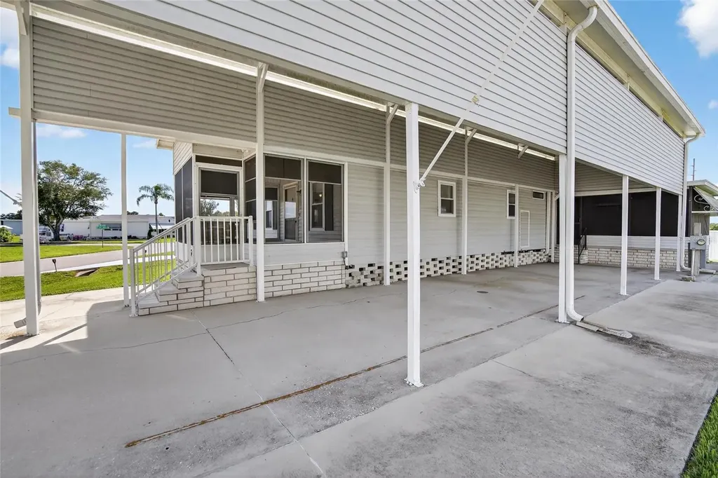 4945 Shore Line Drive Polk City FL 33868