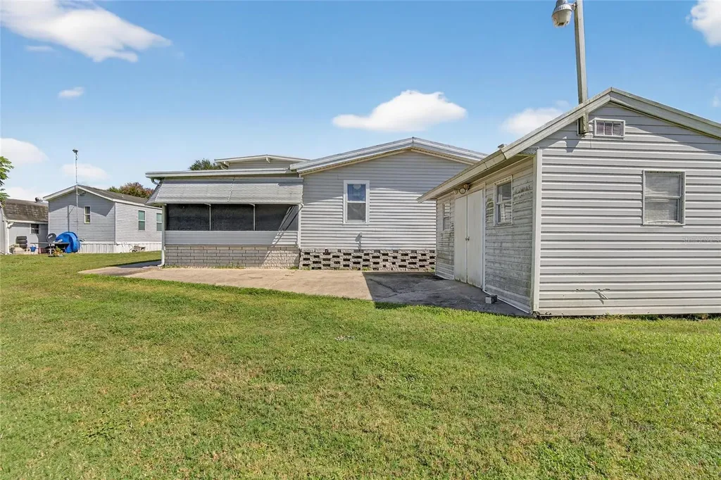 4945 Shore Line Drive Polk City FL 33868