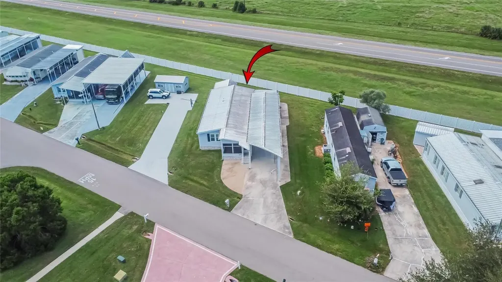 4945 Shore Line Drive Polk City FL 33868