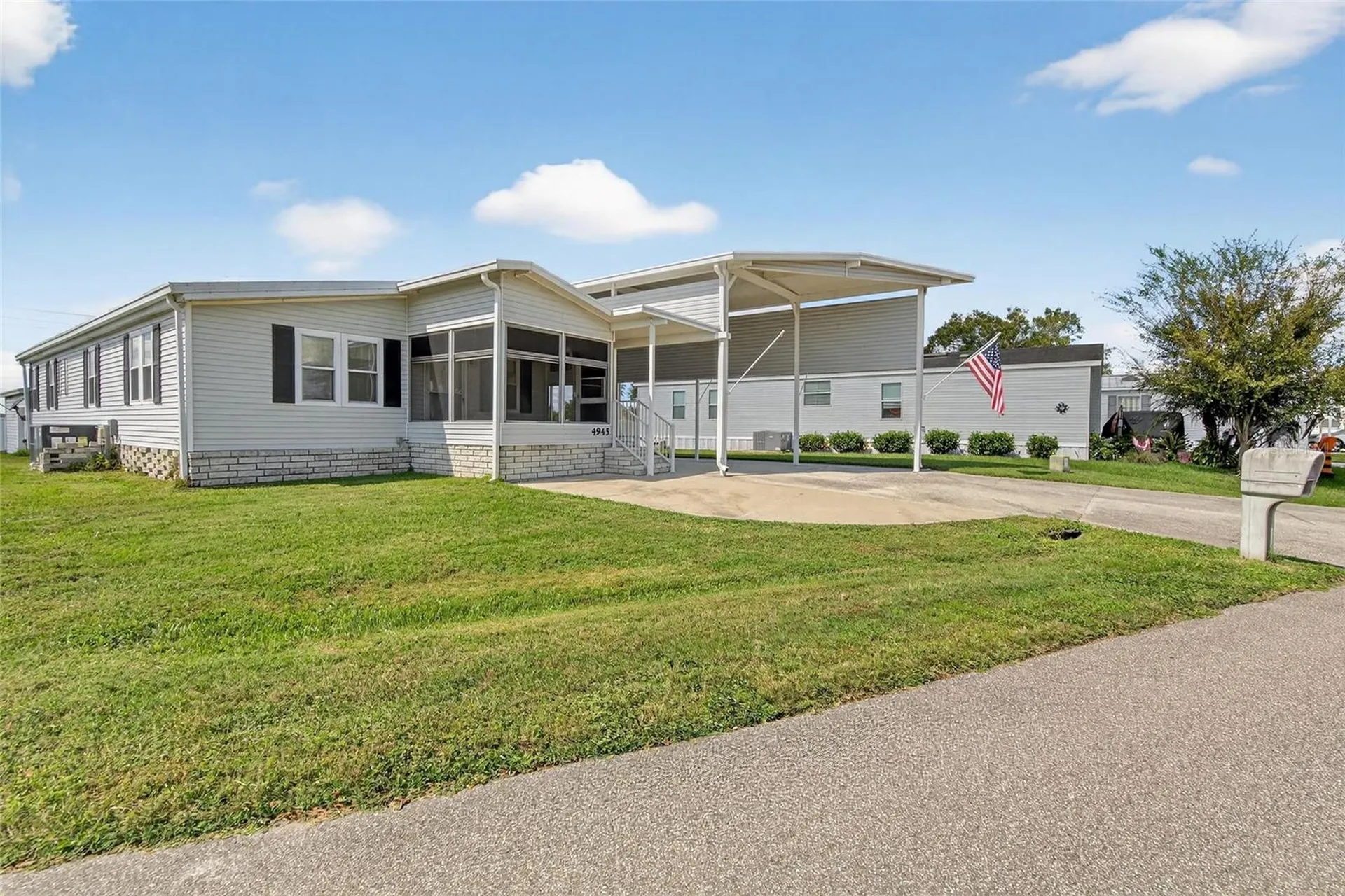 4945 Shore Line Drive Polk City FL 33868