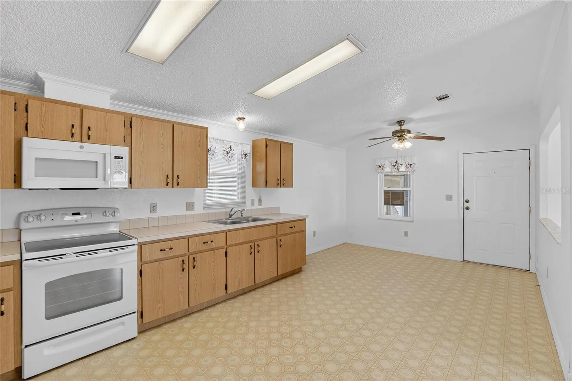 4945 Shore Line Drive Polk City FL 33868