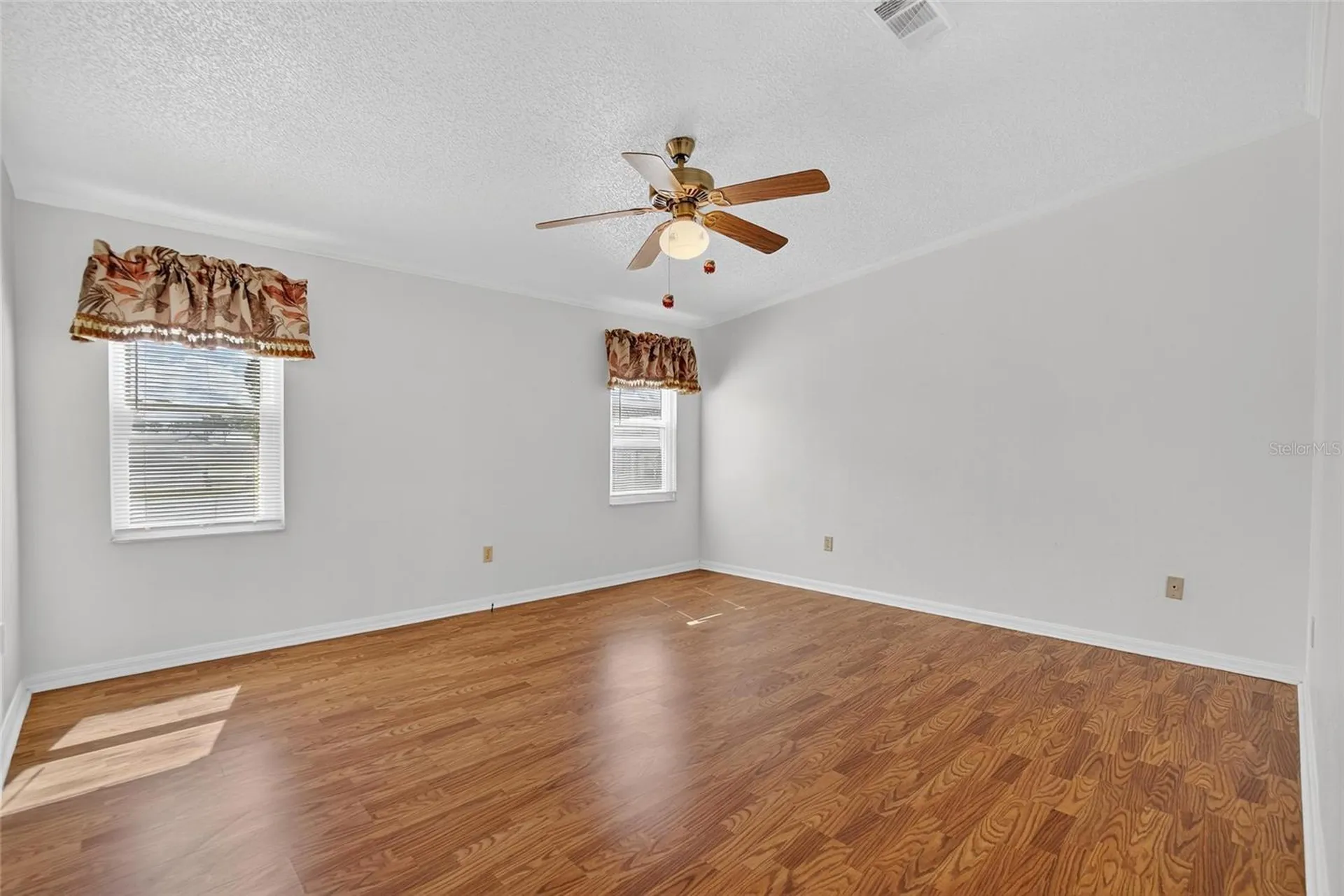 4945 Shore Line Drive Polk City FL 33868