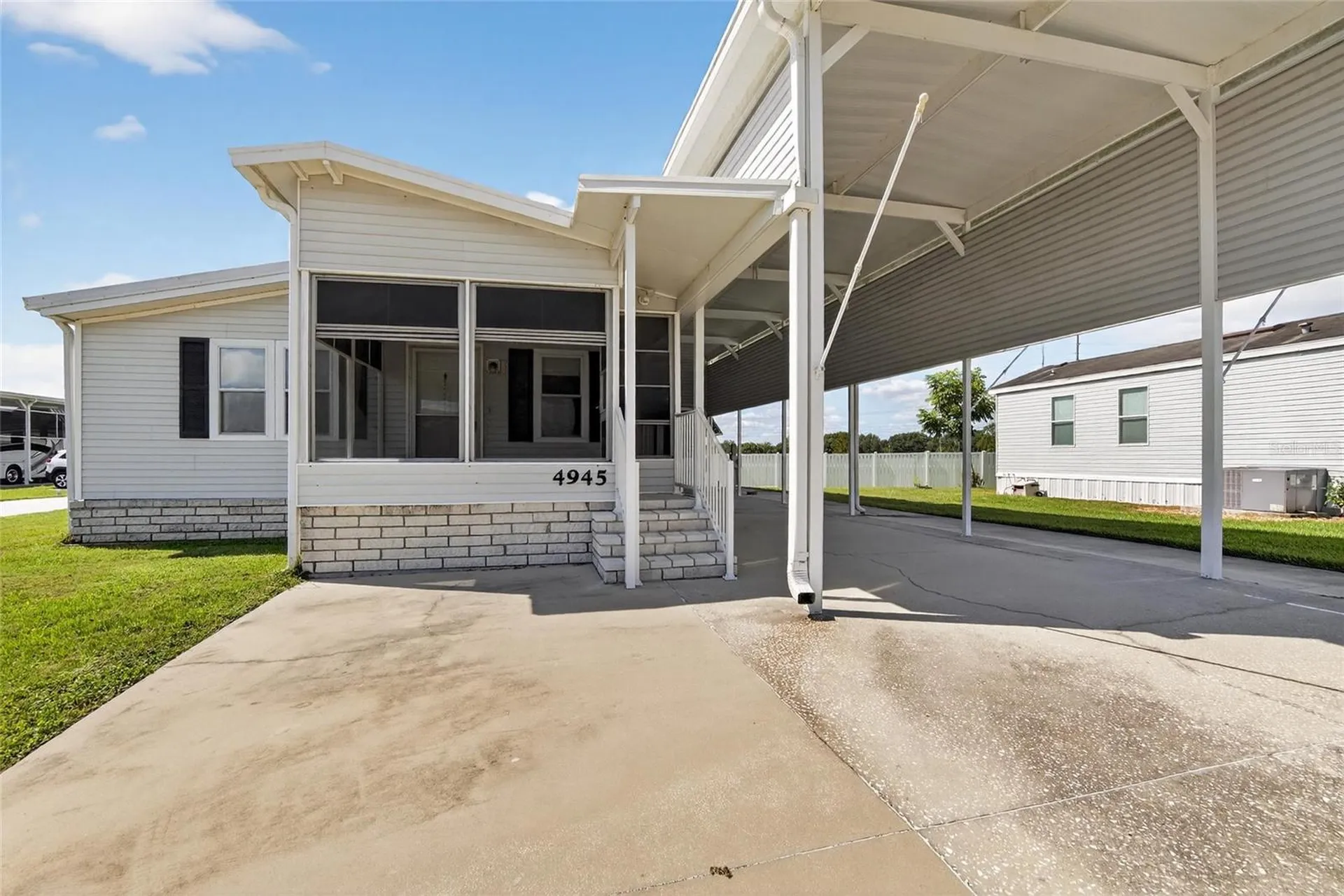 4945 Shore Line Drive Polk City FL 33868