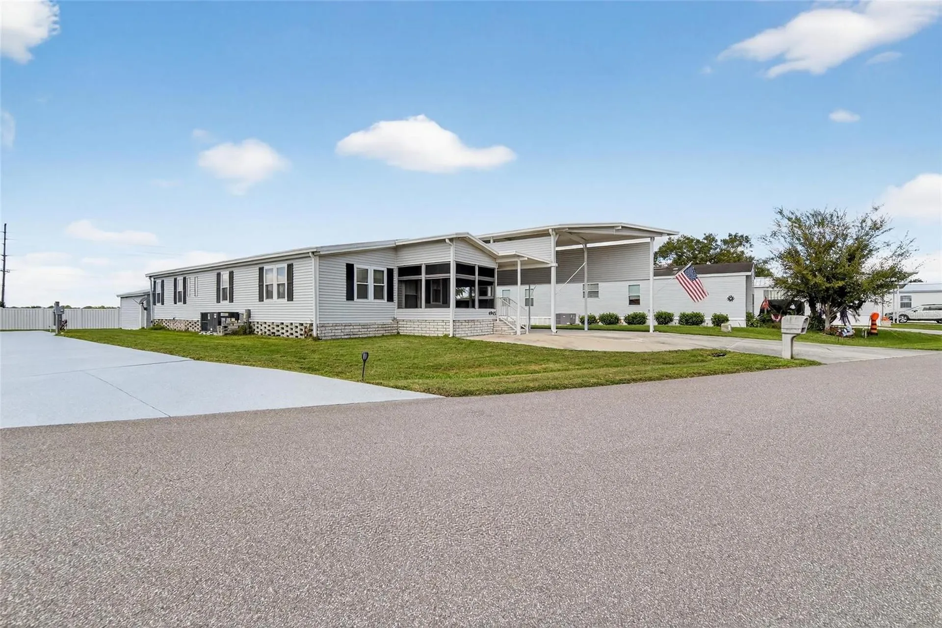 4945 Shore Line Drive Polk City FL 33868