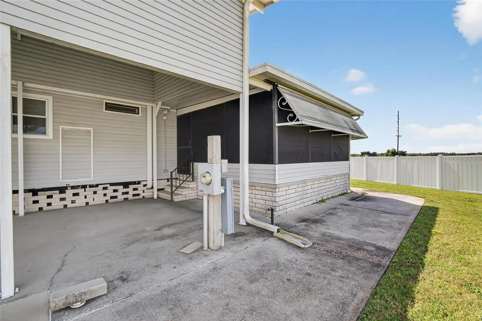 4945 Shore Line Drive Polk City FL 33868