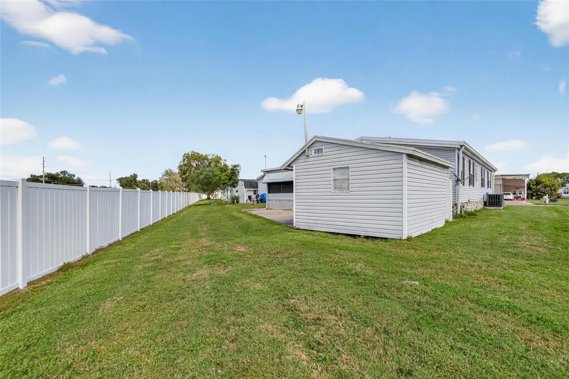4945 Shore Line Drive Polk City FL 33868
