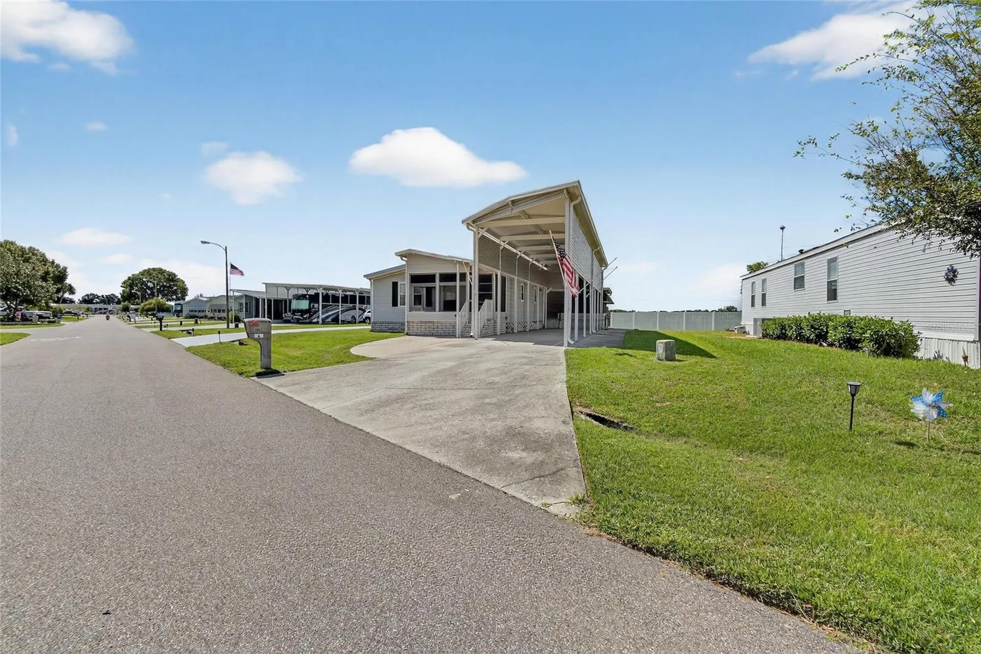 4945 Shore Line Drive Polk City FL 33868