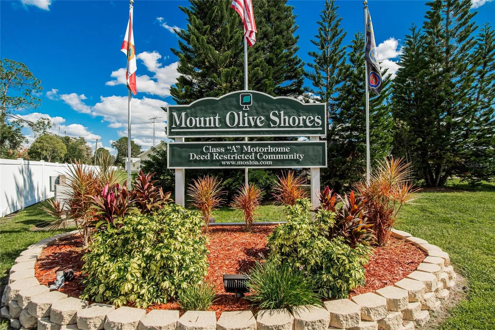 4945 Shore Line Drive Polk City FL 33868