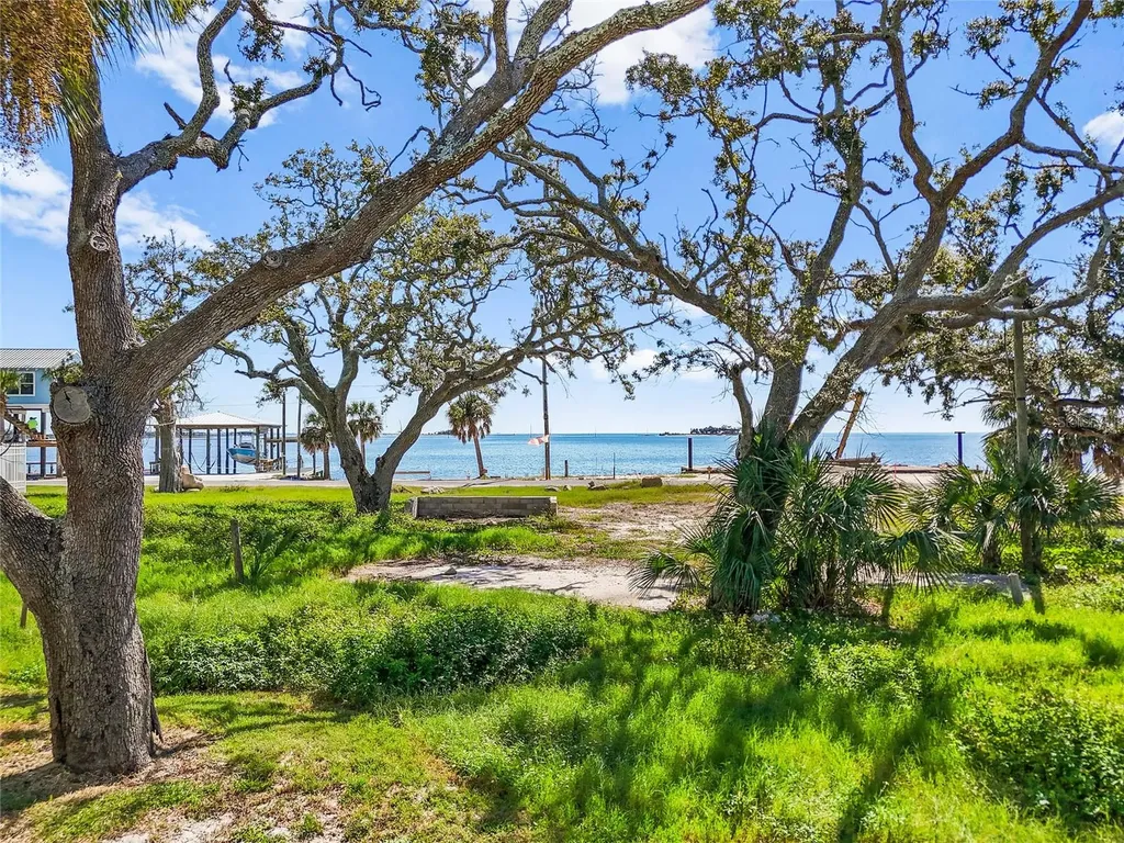 502 Main Street Horseshoe Beach FL 32648