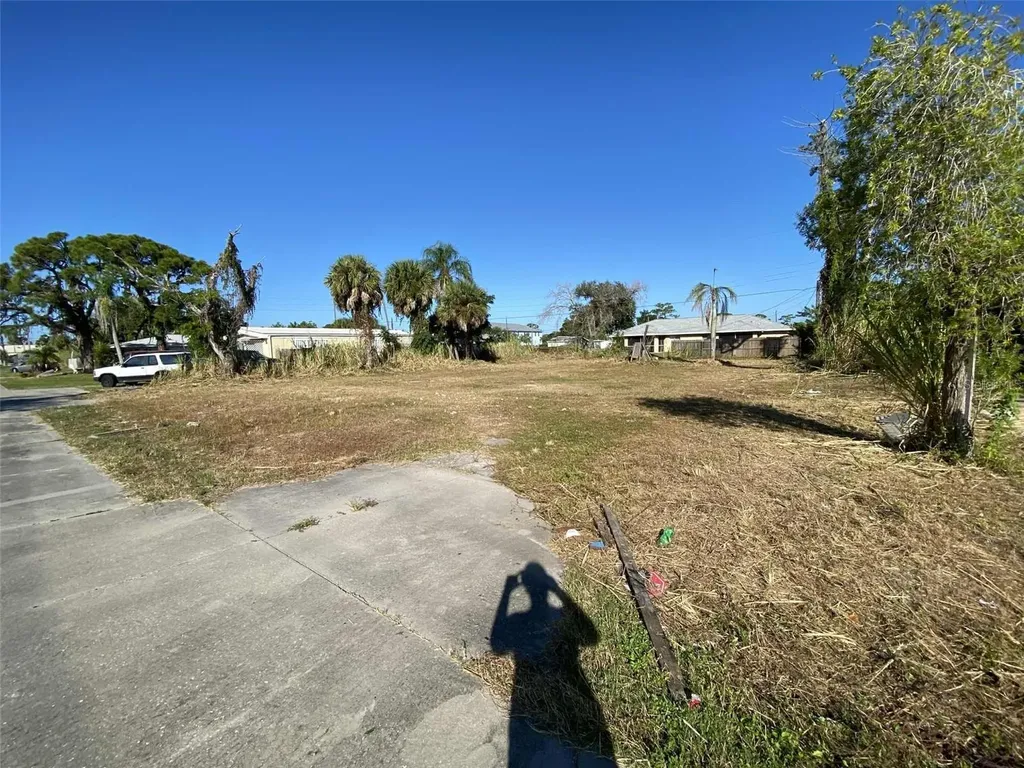 7439 San Casa Drive Englewood FL 34224