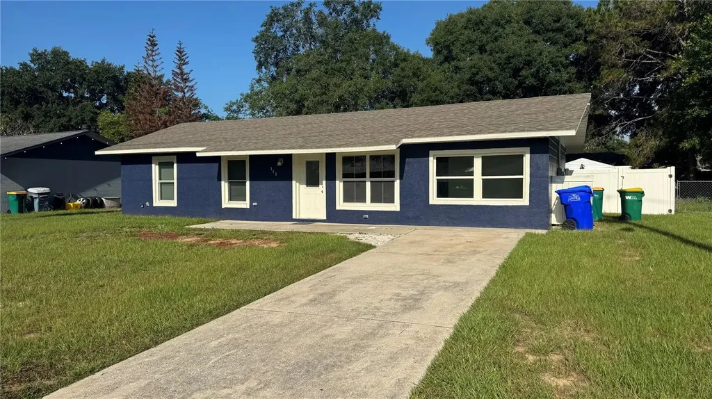 545 Oak Drive Tavares FL 32778
