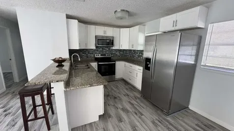 545 Oak Drive Tavares FL 32778