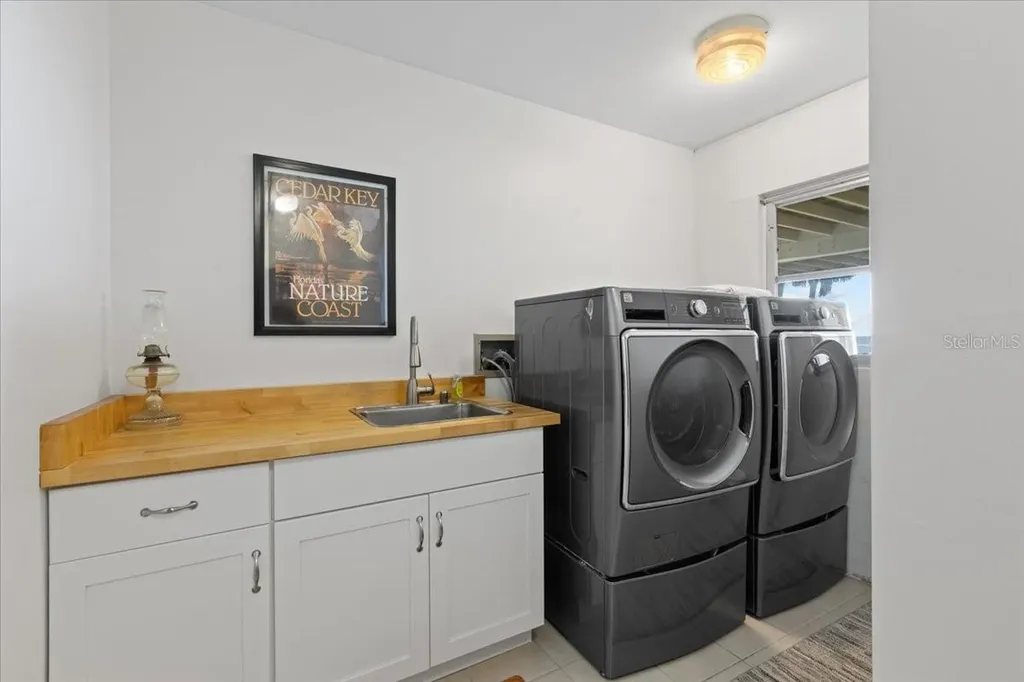 16931 SW 133rd Street Cedar Key FL 32625
