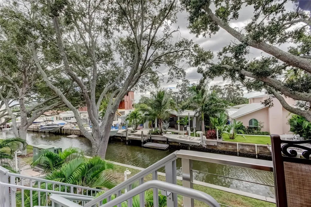 433 Paula Drive S Dunedin FL 34698