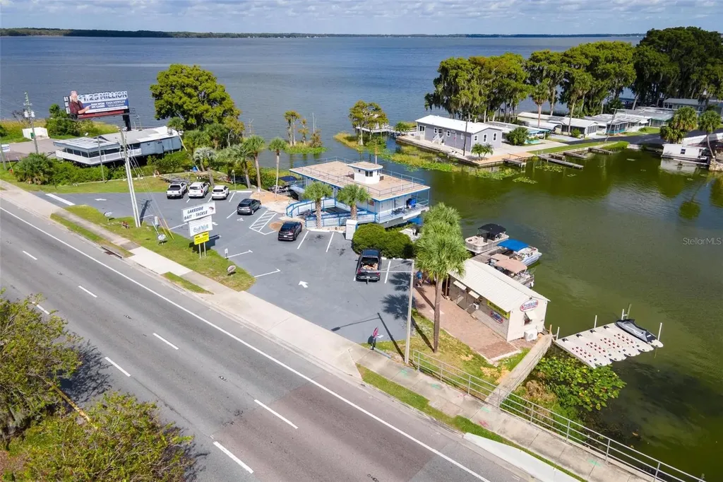 1006 W Burleigh Boulevard Tavares FL 32778