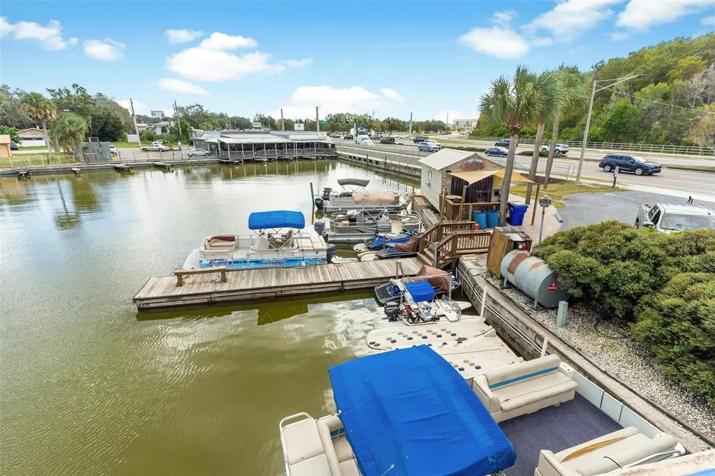 1006 W Burleigh Boulevard Tavares FL 32778