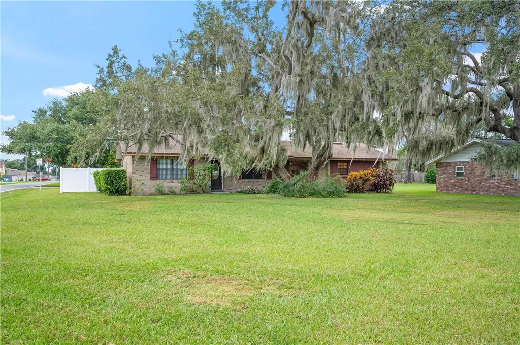 101 Lakeview Drive Auburndale FL 33823
