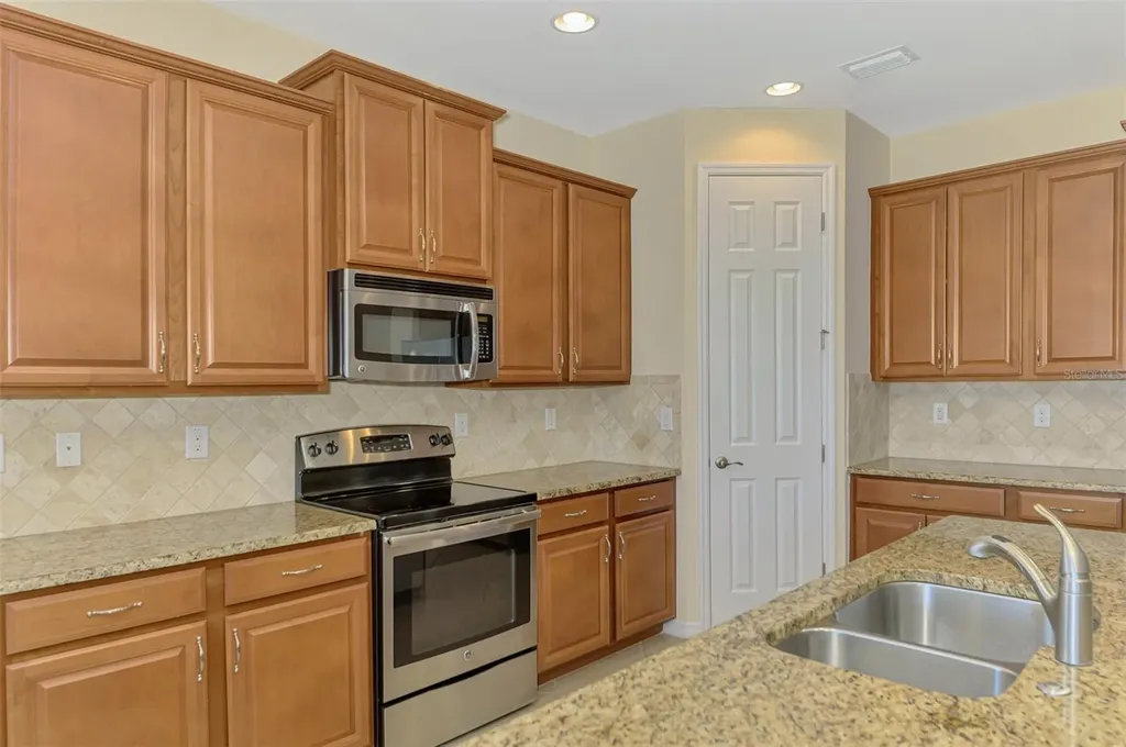 1050 Bluffwood Drive Nokomis FL 34275