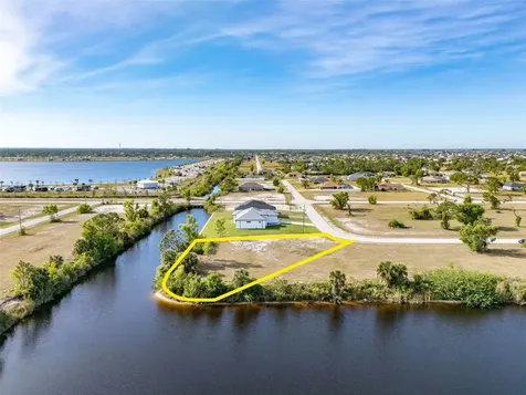4341 NW 36th Avenue Cape Coral FL 33993