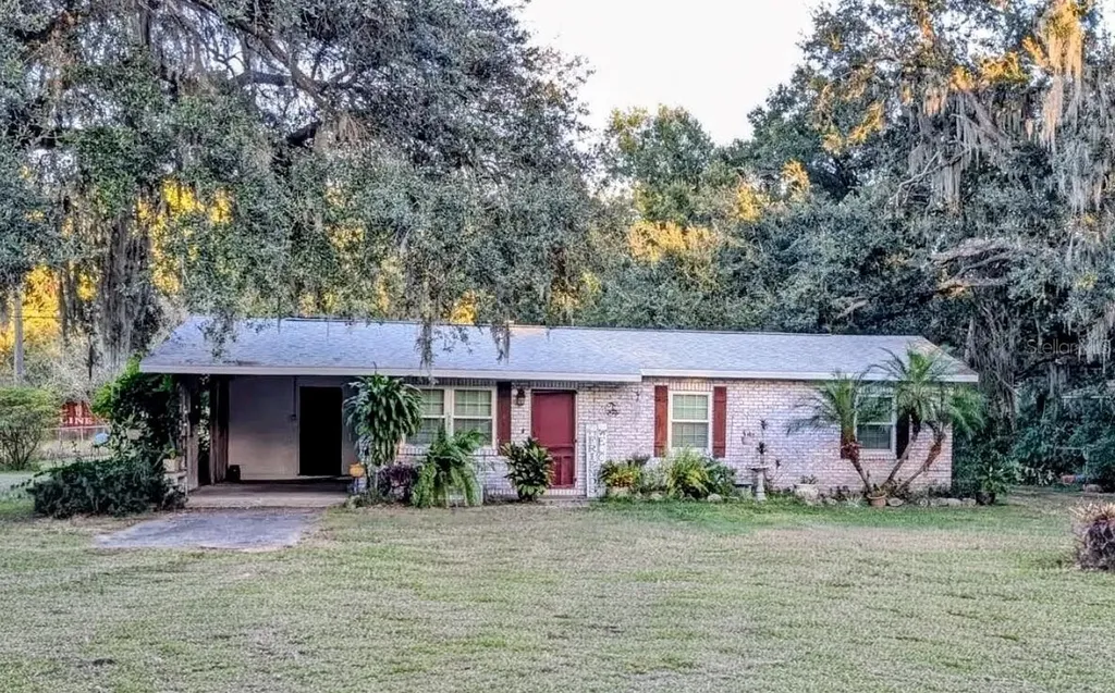 2024 E Keysville Road Lithia FL 33547