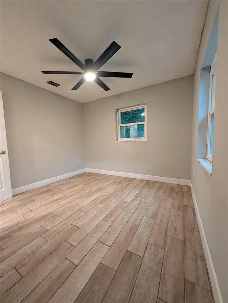 2024 E Keysville Road Lithia FL 33547