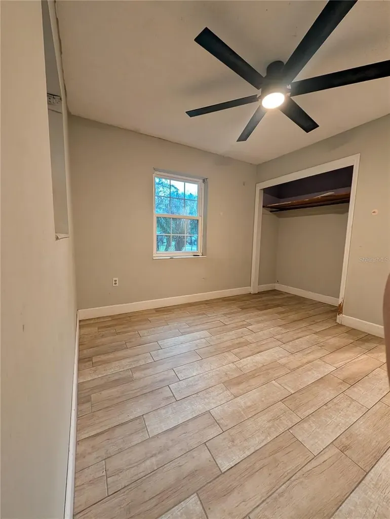 2024 E Keysville Road Lithia FL 33547