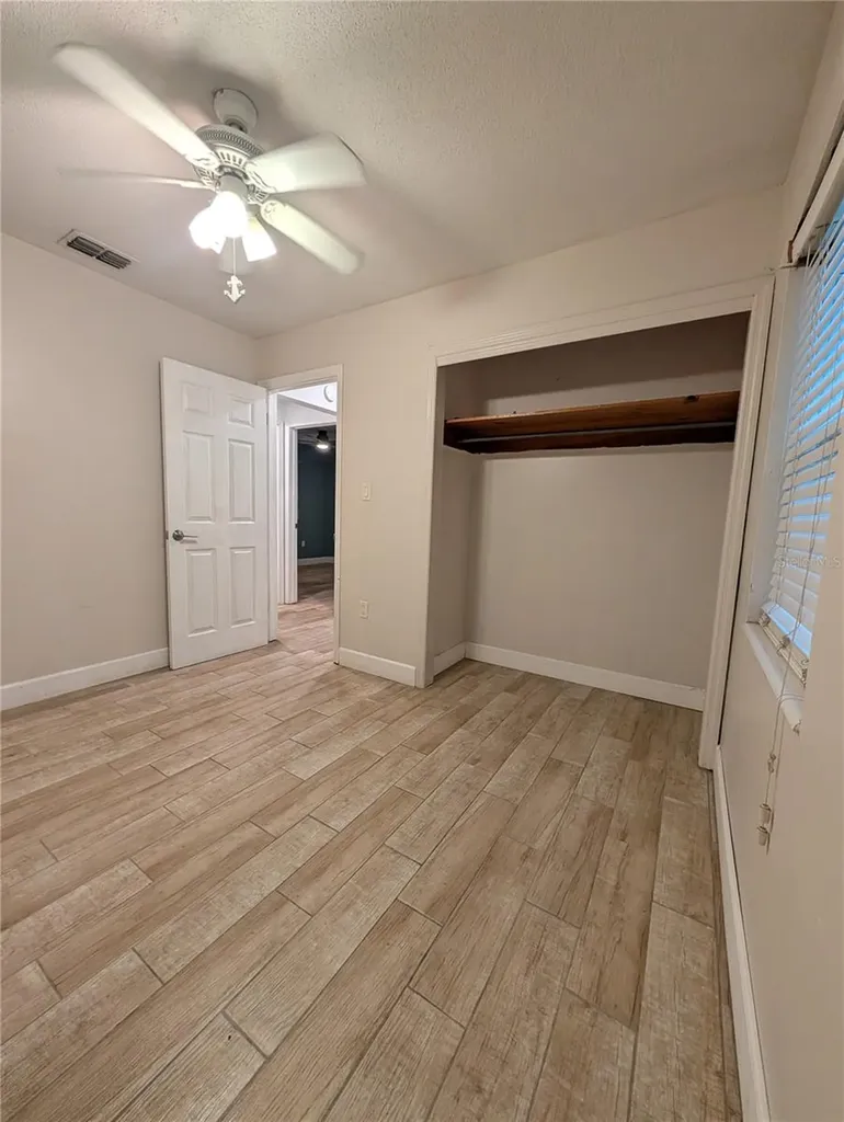 2024 E Keysville Road Lithia FL 33547