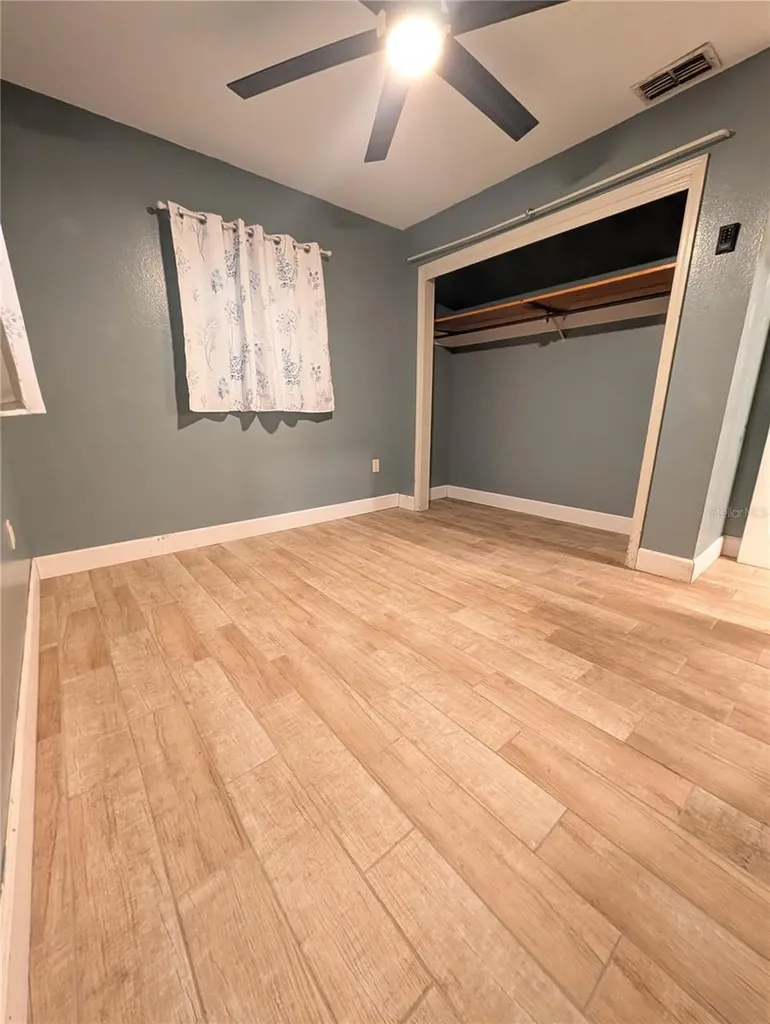 2024 E Keysville Road Lithia FL 33547