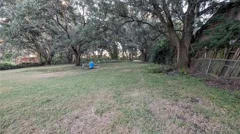 2024 E Keysville Road Lithia FL 33547
