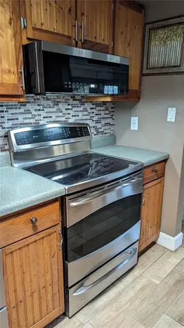 2024 E Keysville Road Lithia FL 33547
