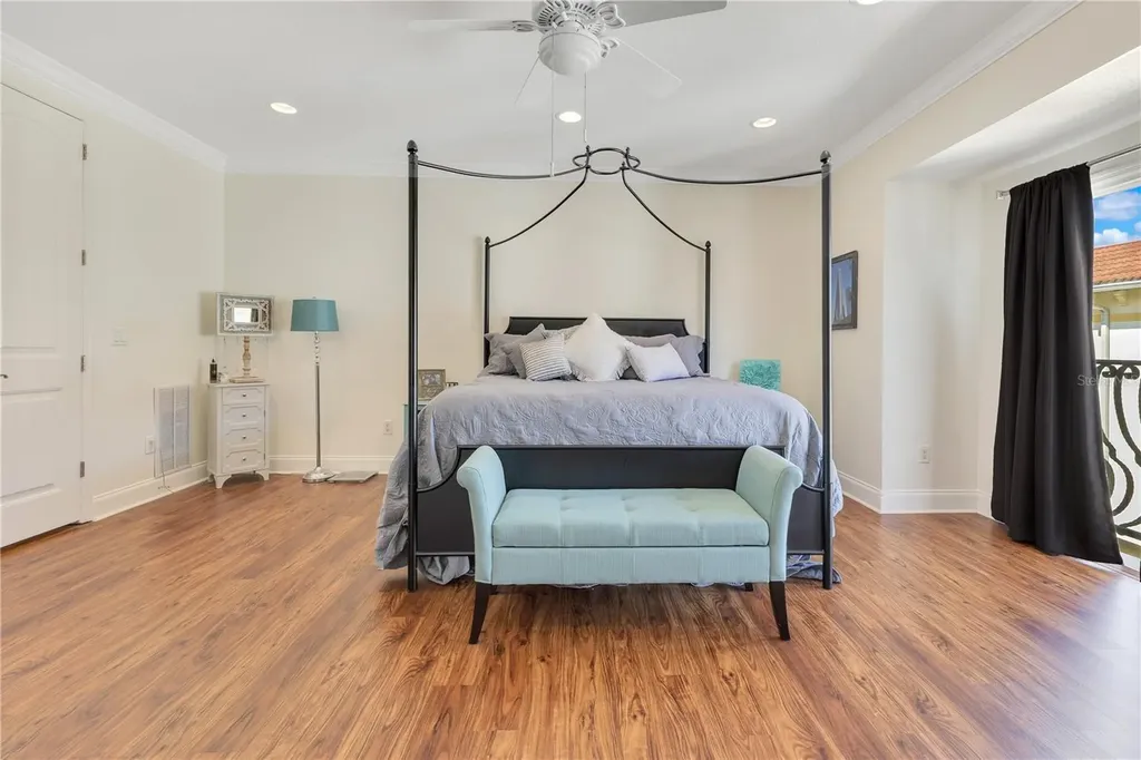 4409 W Gray Street Tampa FL 33609