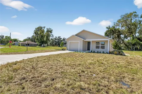 718 Seminole Avenue S Fort Meade FL 33841