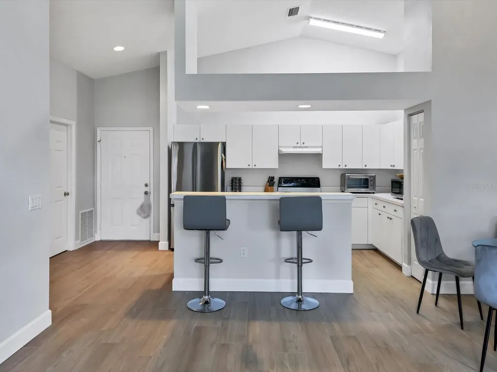 7234 Eleanor Circle Sarasota FL 34243