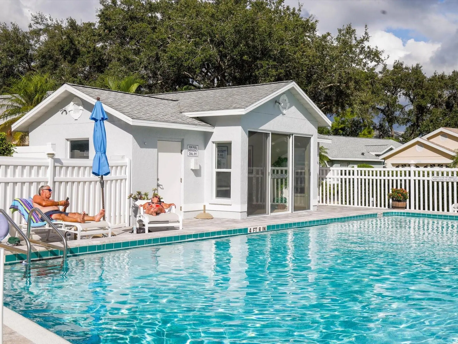 7234 Eleanor Circle Sarasota FL 34243