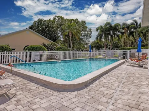 7234 Eleanor Circle Sarasota FL 34243