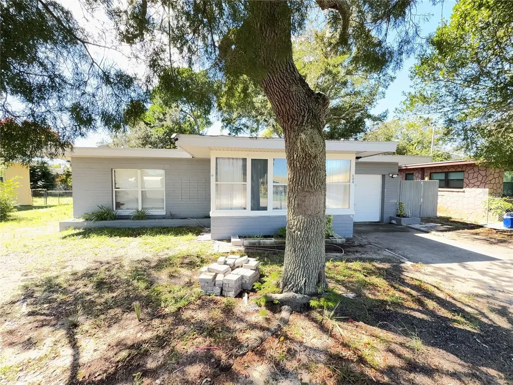 808 Derbyshire Road Daytona Beach FL 32117
