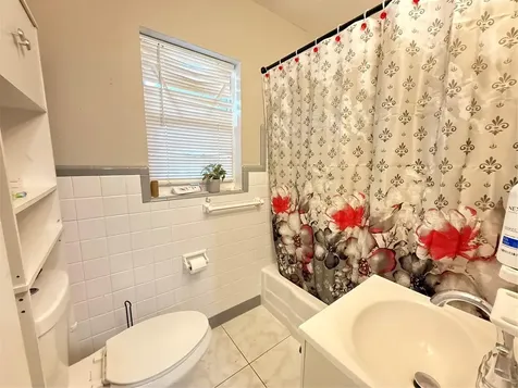 808 Derbyshire Road Daytona Beach FL 32117